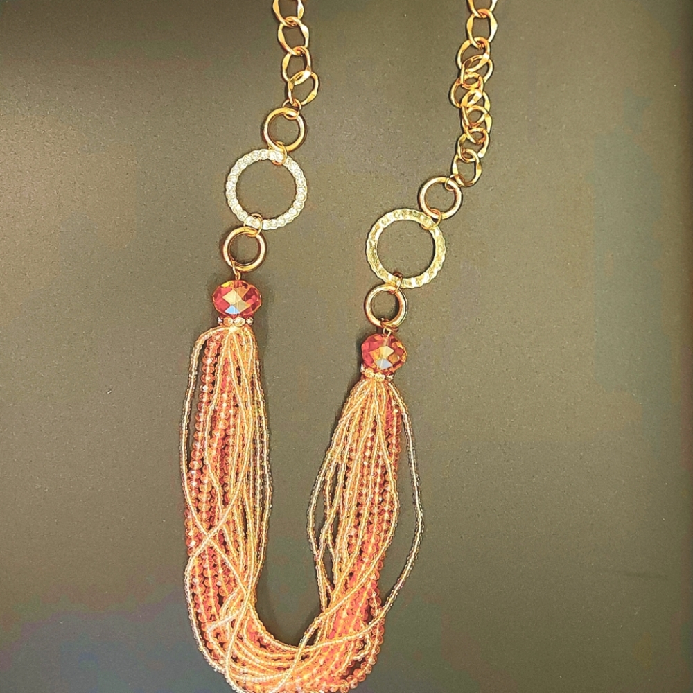 Pink crystal necklace_Laura_